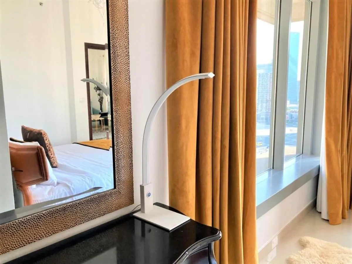 Stunning Downtown Apartment With Balcony Dubai